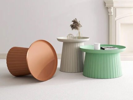 ყავის ფერადი მაგიდა